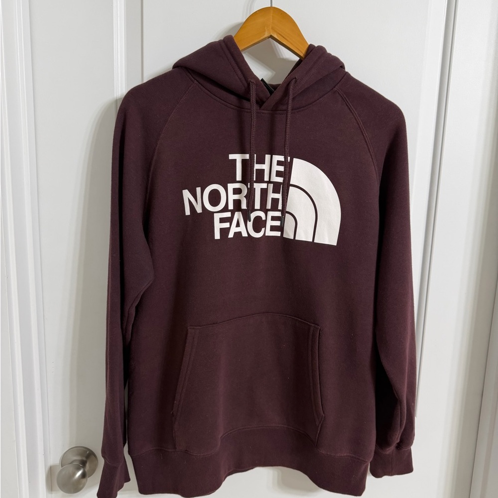 ⛰️The North Face ⛰️ Like New 🏔️Burgundy Hoodie